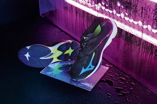 Mizuno wave Lightning z6 