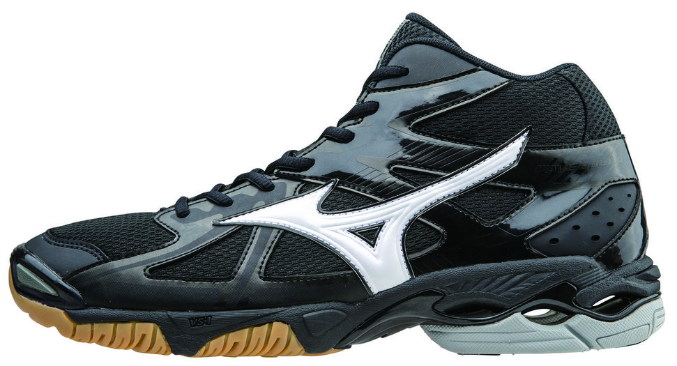 mizuno bolt 4